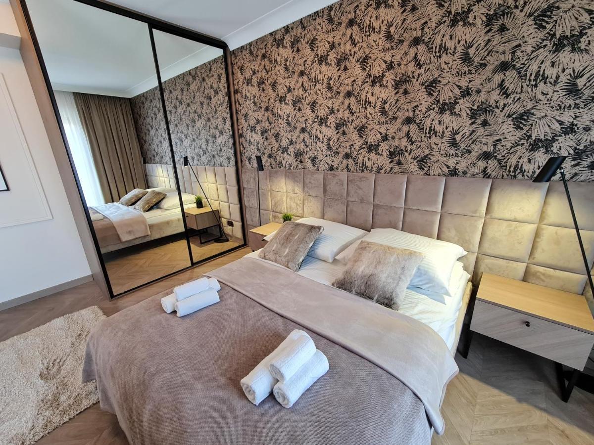 Apartamenty Hallera 4 야로친 외부 사진
