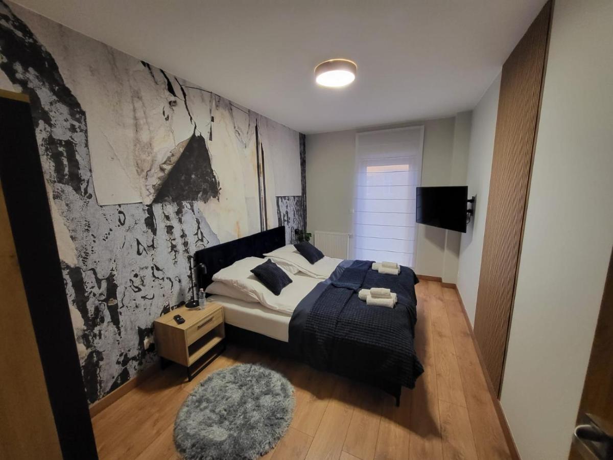 Apartamenty Hallera 4 야로친 외부 사진